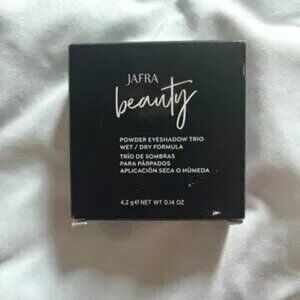 NWT Wet Dry Formula Trio Eyeshadow Palette